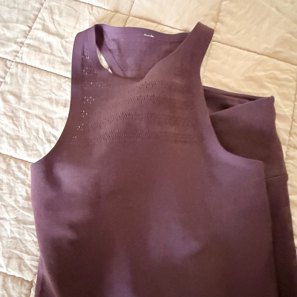 lululemon athletica Deep Plum Ribbed Seamless Leggings - Picture 6 of 11